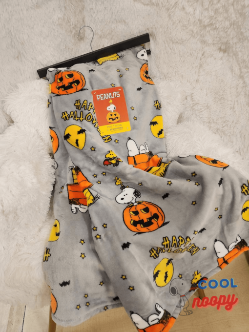 LIMITED EDITION Berkshire SNOOPY Happy Halloween 2.0 Throw Blanket Collection