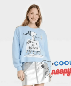 Peanuts Merry and Bright Women's Snoopy Graphic Sweatshirts - Blue M