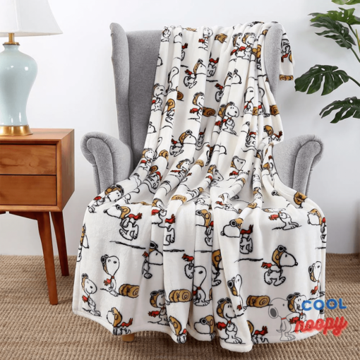 Peanuts Snoopy the Flying Ace Throw