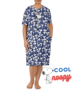 Plus Size Knit Snoopy Print Short Sleeve Nightshirt