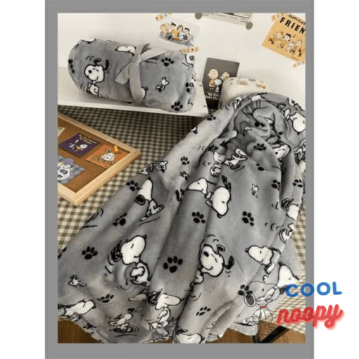 Snoopy Peanuts Poses and Paws Throw Blanket