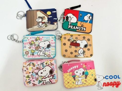 Snoopy n friends Lucy Charlie sally colourful Woodstock Genevieve retro 70s 80s cartoon ID card bank card holder purse