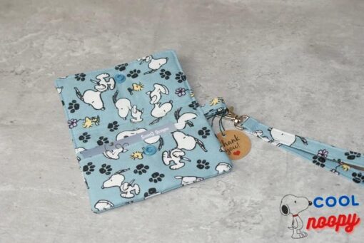 Women's Small Simple WristletWallet, Snoopy inspired