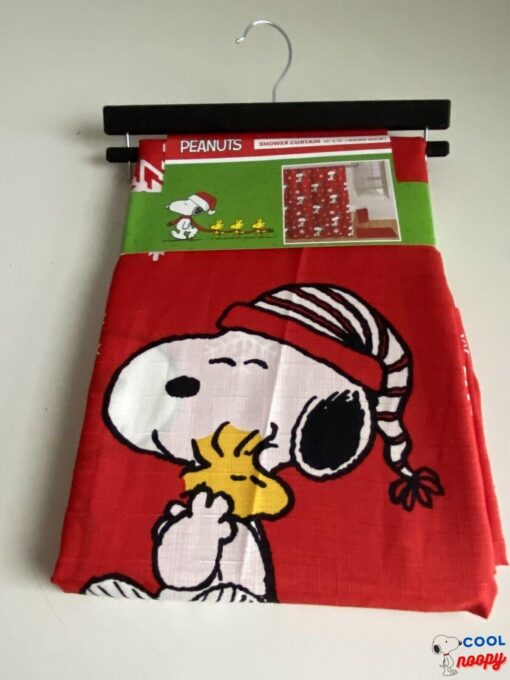 Peanuts Snoopy Shower Curtain Christmas Woodstock Holiday Hugs Snowflakes NEW