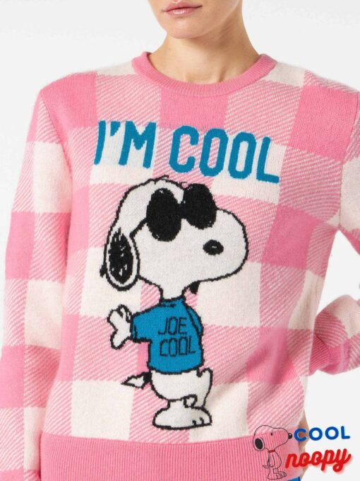 Women's crewneck pied de poule sweater with Snoopy print