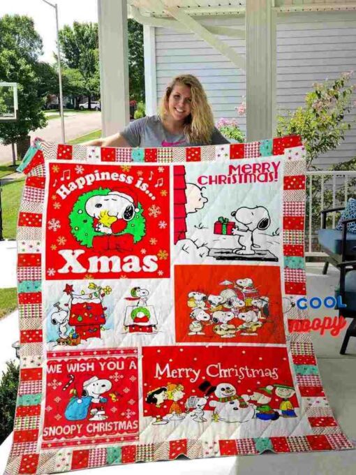 Available Snoopy Xmas Quilt Blanket 1