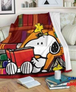 Bookworm Snoopy Premium Blanket 1