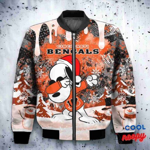 Cincinnati Bengals Snoopy Dabbing The Peanuts Christmas Bomber Jacket 2