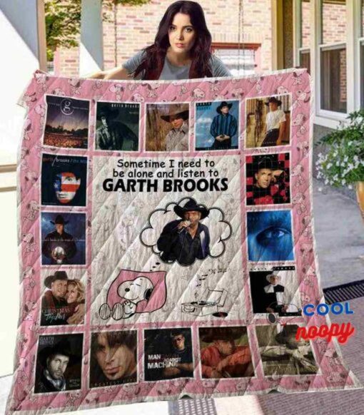 Garth Brooks Snoopy Listening To Music Quilt Blanket 2