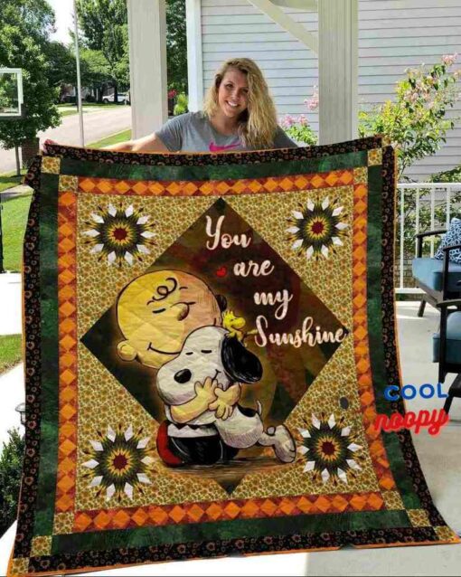 New Snoopy And Charlie Brown Sunshine Quilt 1