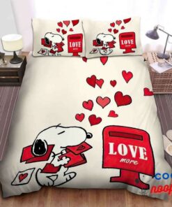Snoopy Sending Love Letters Bed Sheets 1