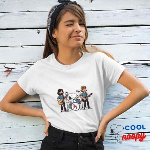 Alluring Snoopy Foo Fighters Rock Band T Shirt 4