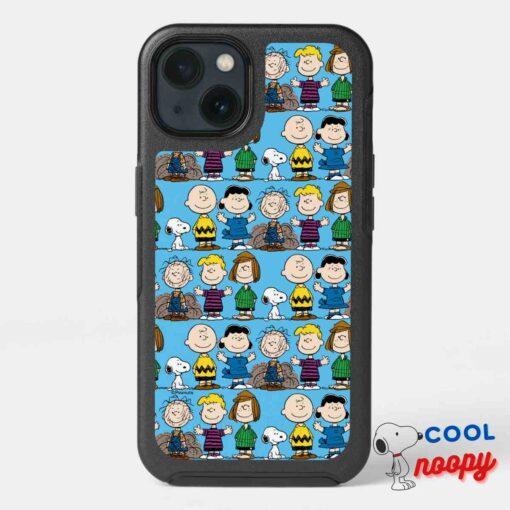 Peanuts Friends In A Row Otterbox Iphone Case 8
