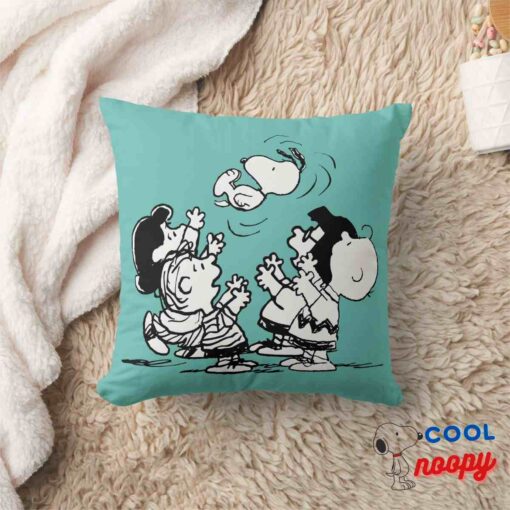 Peanuts Gang Lifting Snoopy Throw Pillow 8