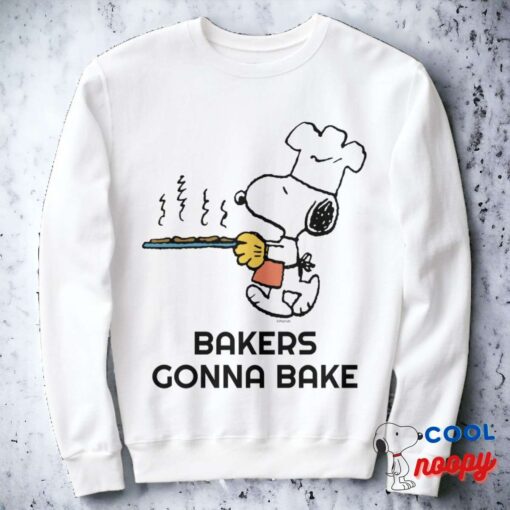 Peanuts Snoopy Baking Cookies Sweatshirt 17