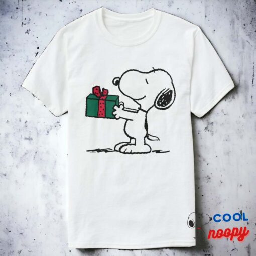 Peanuts Snoopy Christmas Gift Giver T Shirt 15