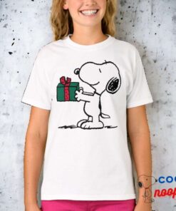 Peanuts Snoopy Christmas Gift Giver T Shirt 6