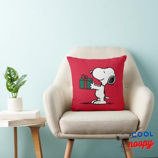 Peanuts Snoopy Christmas Gift Giver Throw Pillow 3