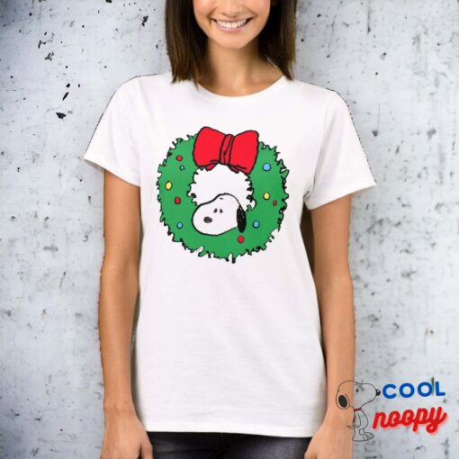 Peanuts Snoopy Christmas Wreath Bow T Shirt 15