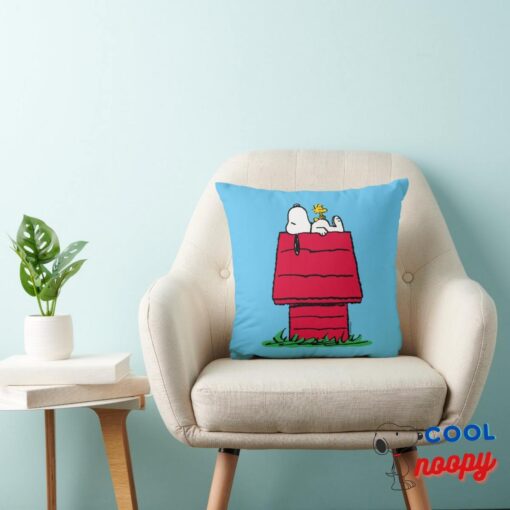 Peanuts Snoopy Woodstock Doghouse Throw Pillow 4