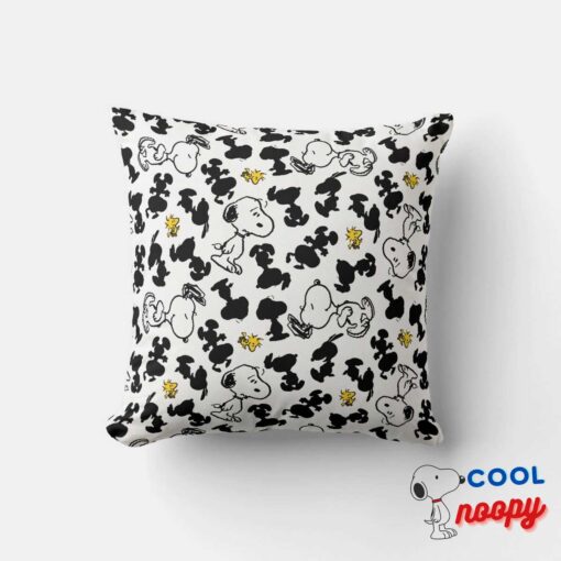 Peanuts Snoopy Woodstock Shadow Pattern Throw Pillow 4