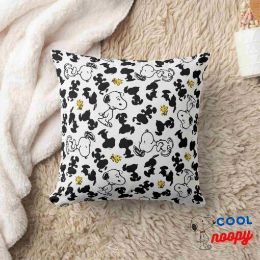 Peanuts Snoopy Woodstock Shadow Pattern Throw Pillow 8