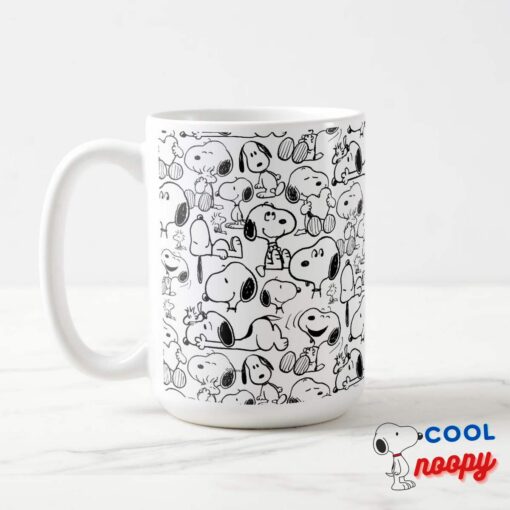 Snoopy Smile Giggle Laugh Pattern Travel Mug 4