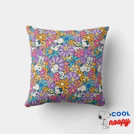 Snoopy Woodstock Flower Pattern Throw Pillow 3