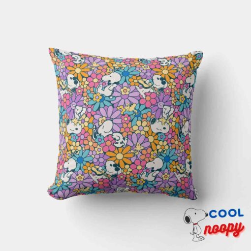 Snoopy Woodstock Flower Pattern Throw Pillow 4