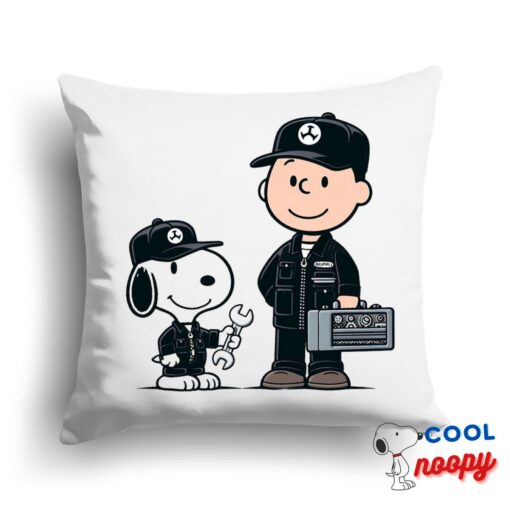 Attractive Snoopy Mechanic Square Pillow 1