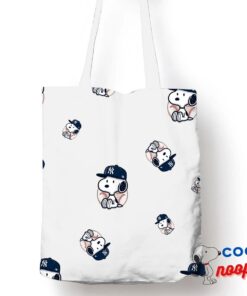 Superb Snoopy New York Yankees Logo Tote Bag 1